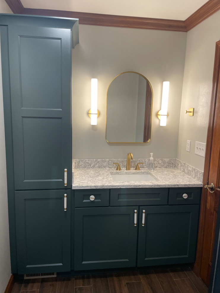 Inviting small bath