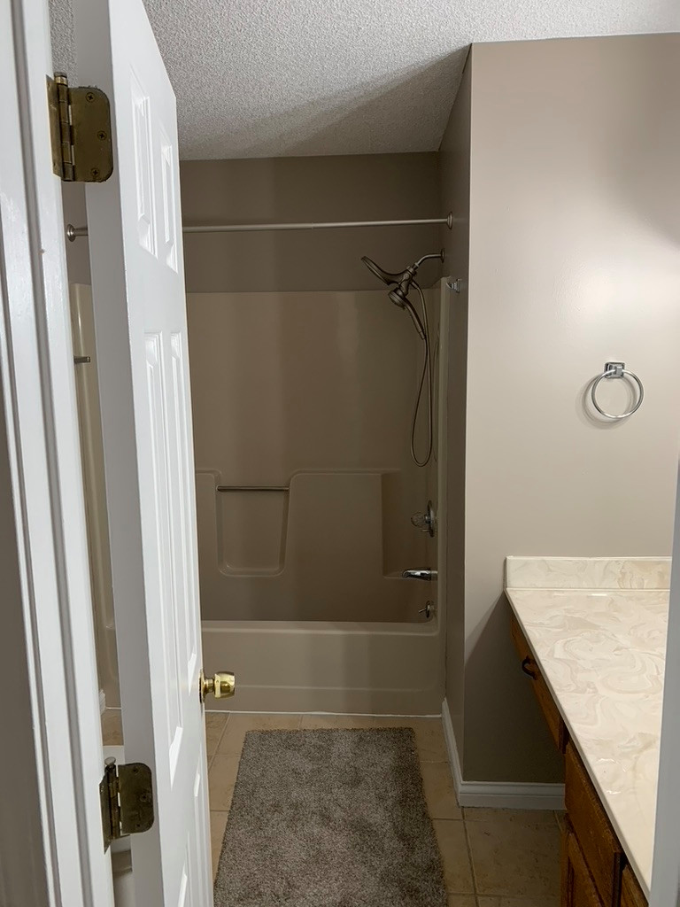 Plainview After - Master Bath