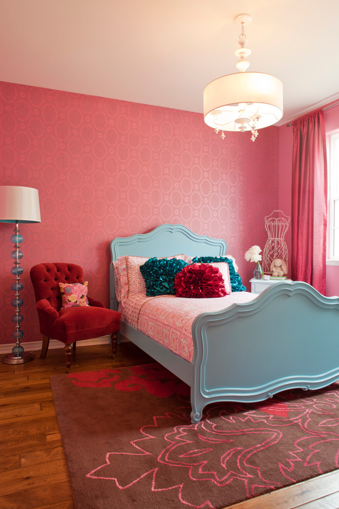 This is an example of a transitional kids' room for girls in Orange County.