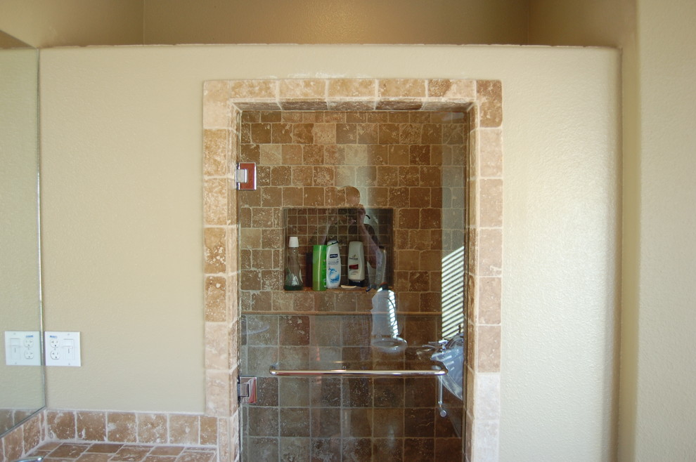 Mid-sized transitional multicolored tile and ceramic tile terra-cotta tile alcove shower photo with a two-piece toilet, beige walls and an undermount sink