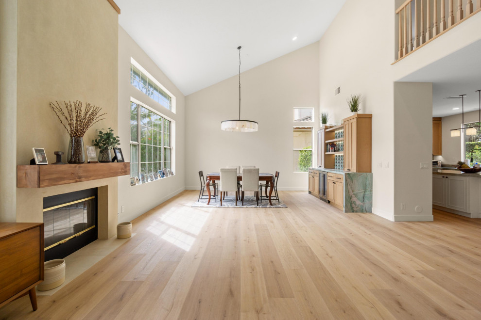 Dining room - dining room idea in Orange County