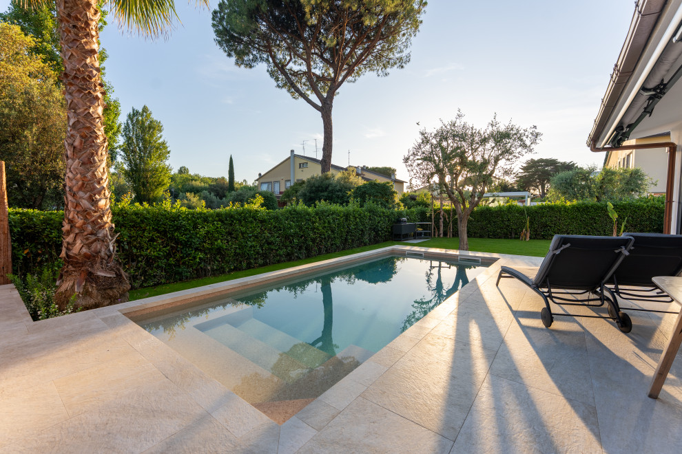 Villetta con piscina e progettazione illuminazione