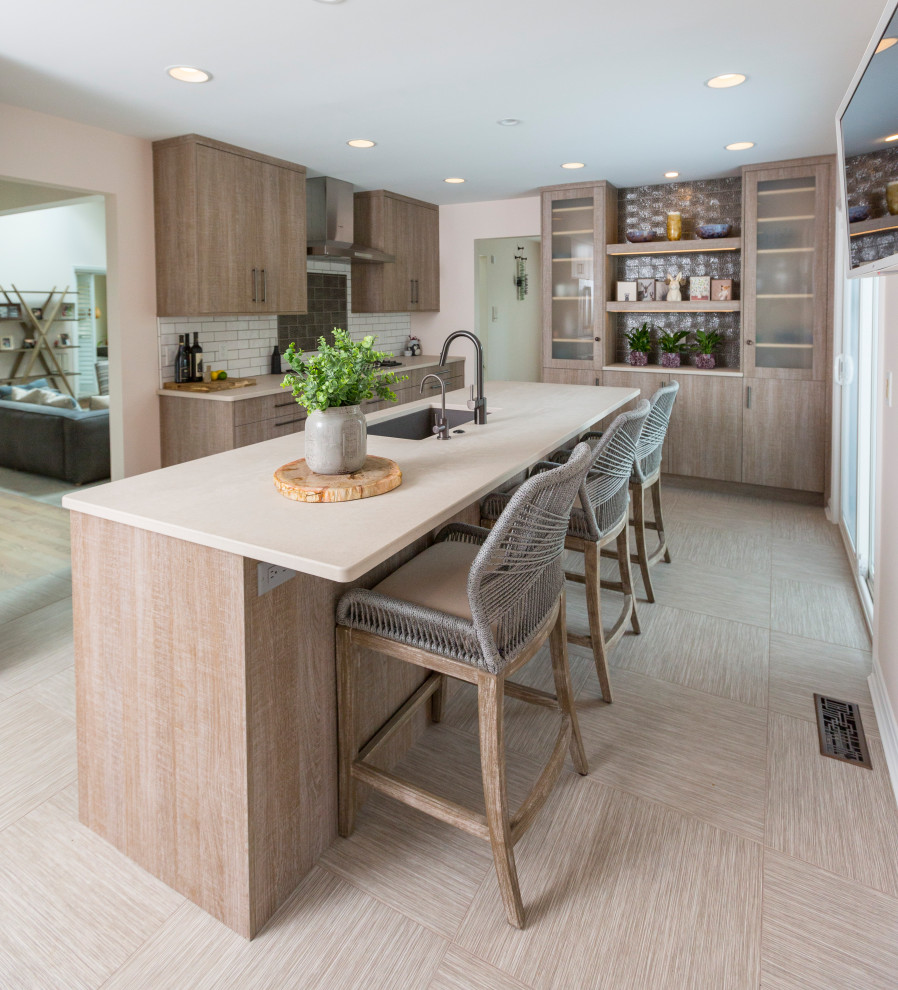 Kitchen - transitional kitchen idea in Cincinnati