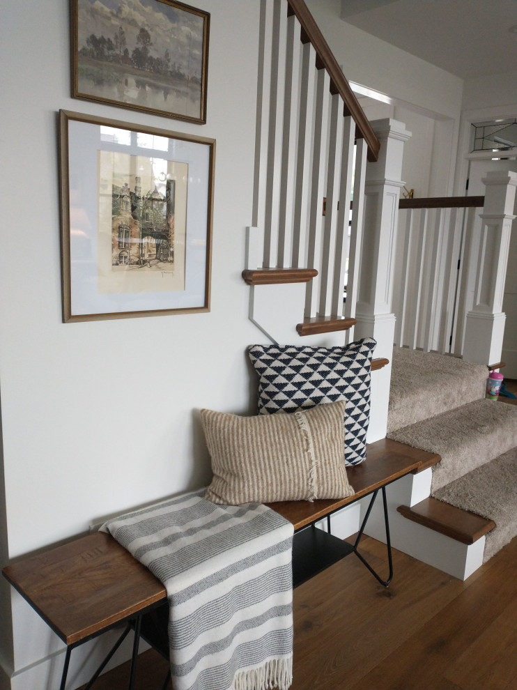 Example of a transitional home design design in St Louis