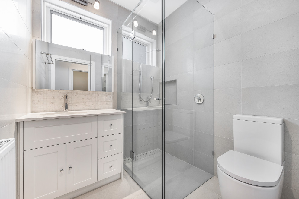 Modern bathroom in Melbourne.