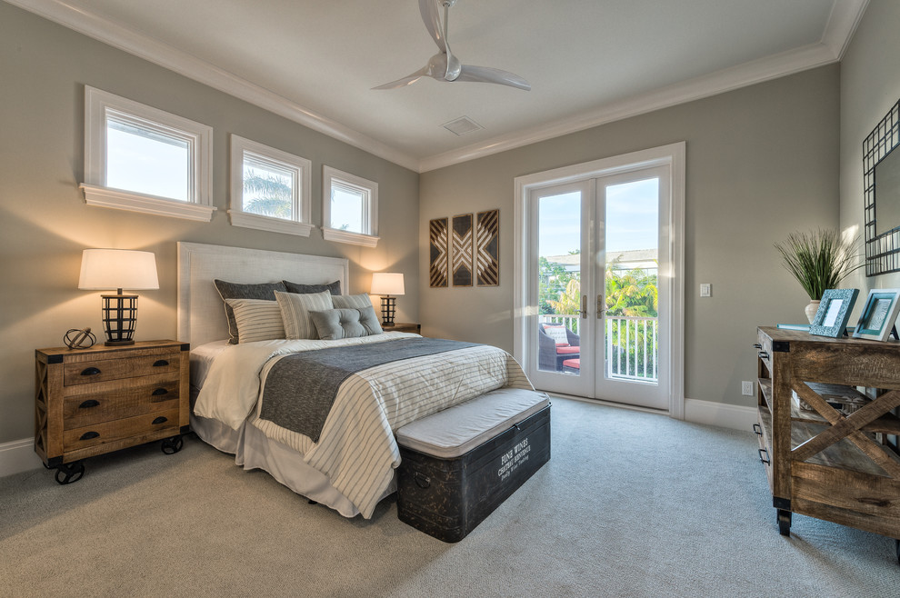 Inspiration for a transitional home design remodel in Miami