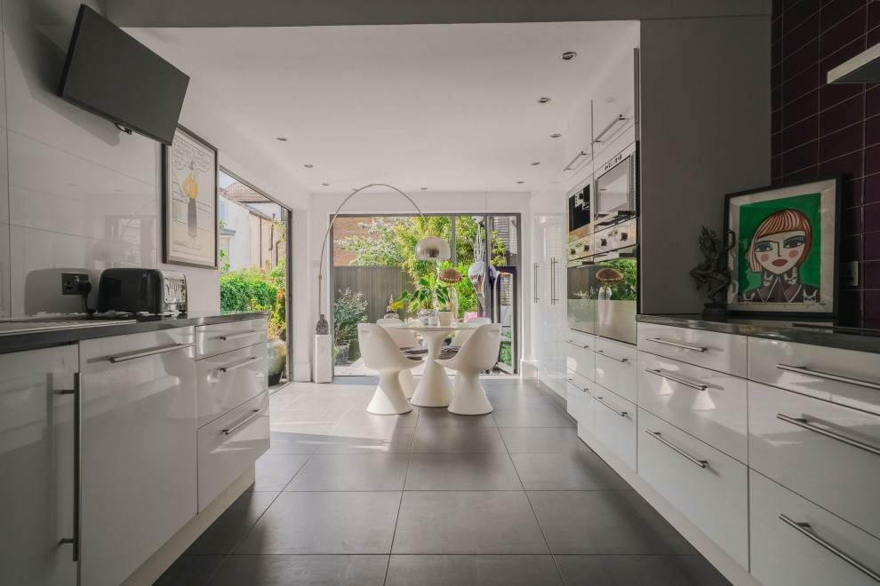Ramsgate Contemporary Kitchen
