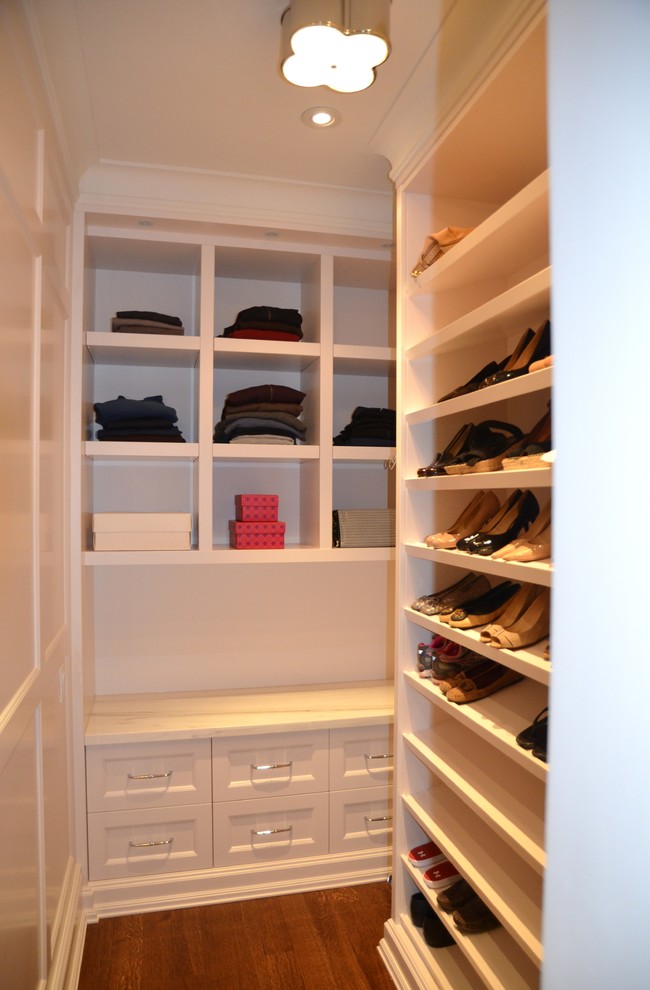This is an example of a traditional storage and wardrobe in Toronto.