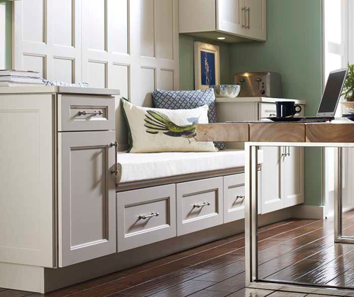 Example of a transitional kitchen design in Indianapolis