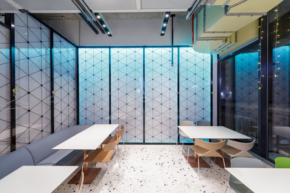 Братья Караваевы, Сокол