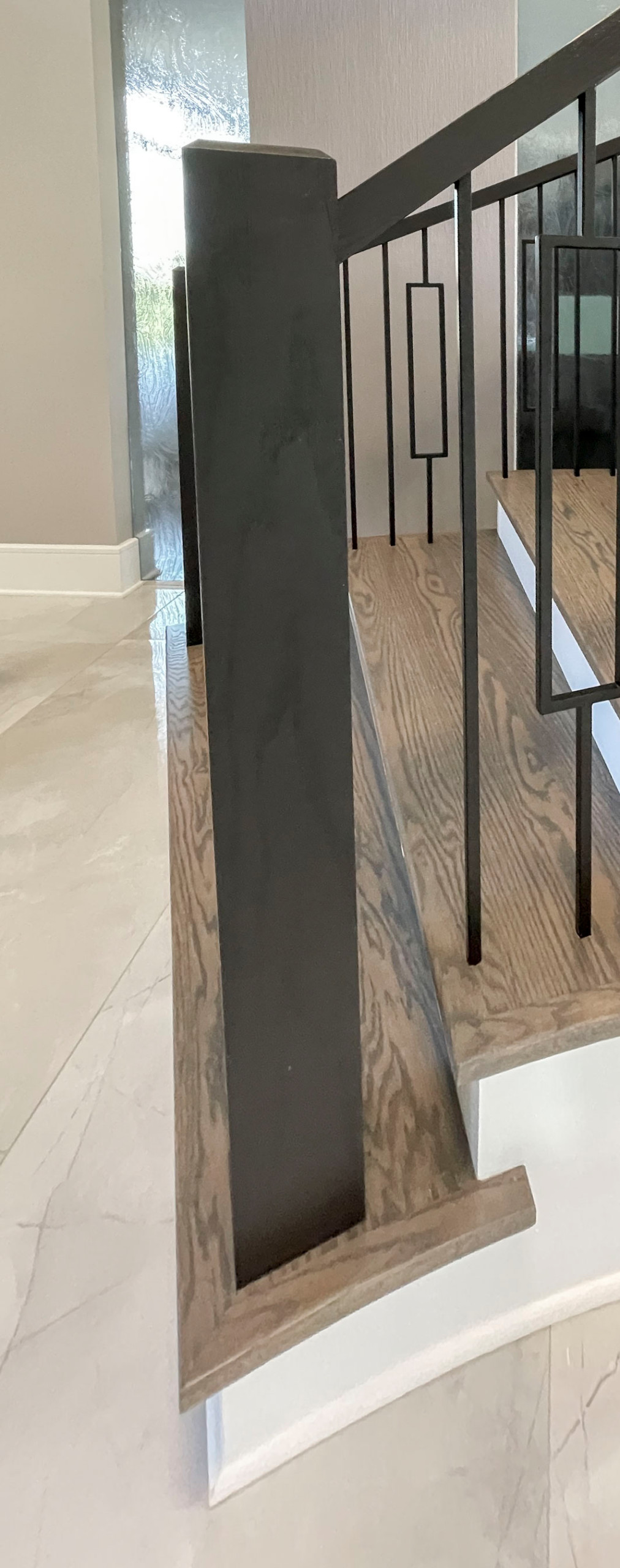 114_Striking Floating-Curved Staircase, Leesburg VA 20175