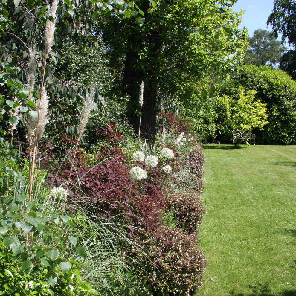 Design ideas for a country garden in Surrey.