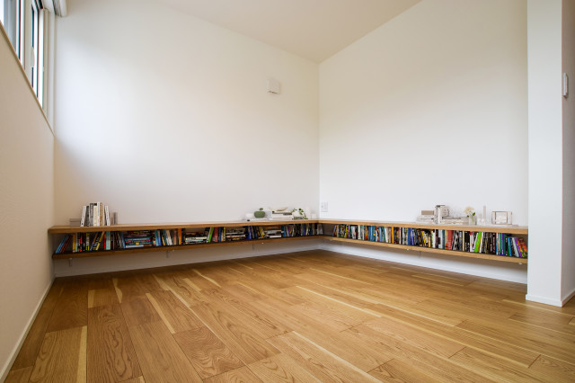 見る方向で表情を変える家事楽デザイン住宅 minimalistisch-wohnzimmer