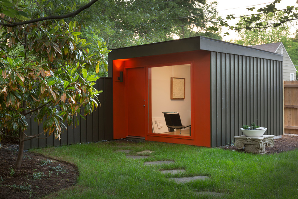 This is an example of a small modern shed and granny flat in Kansas City.