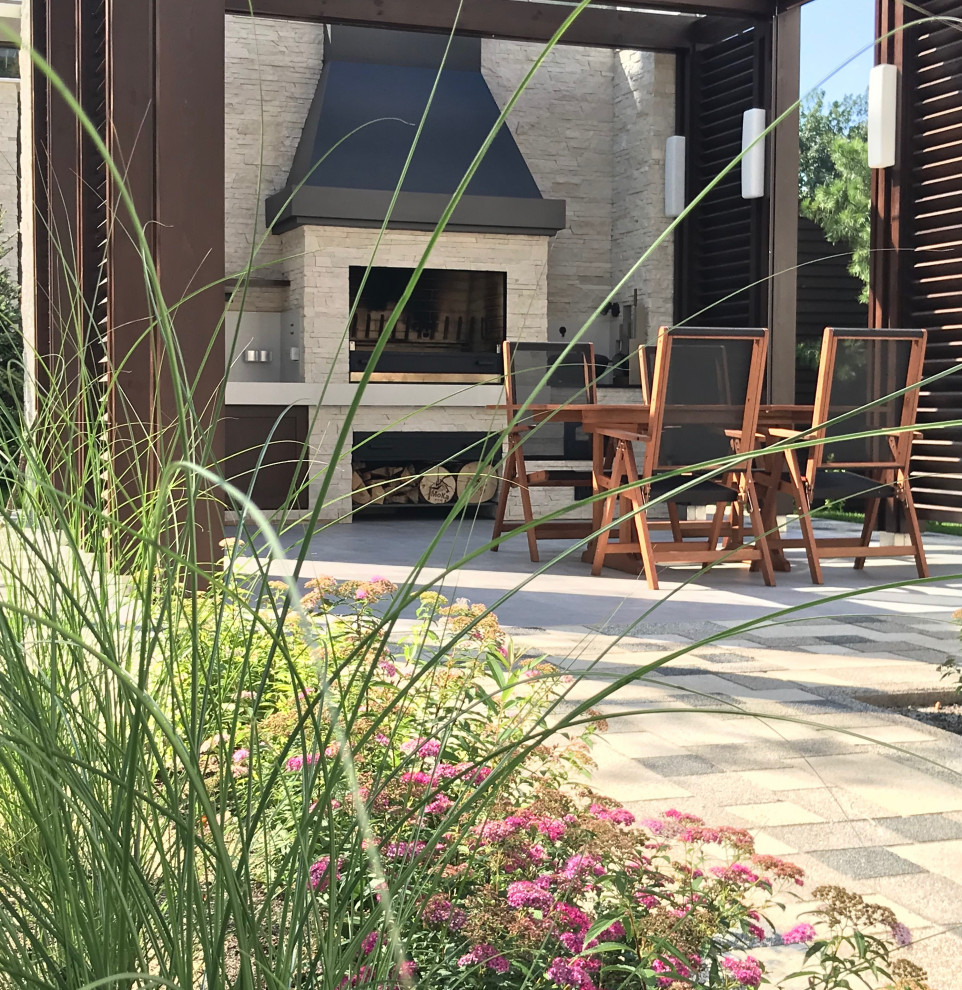 Arbor BBQ with a glass roof. Беседка со стеклянной крышей