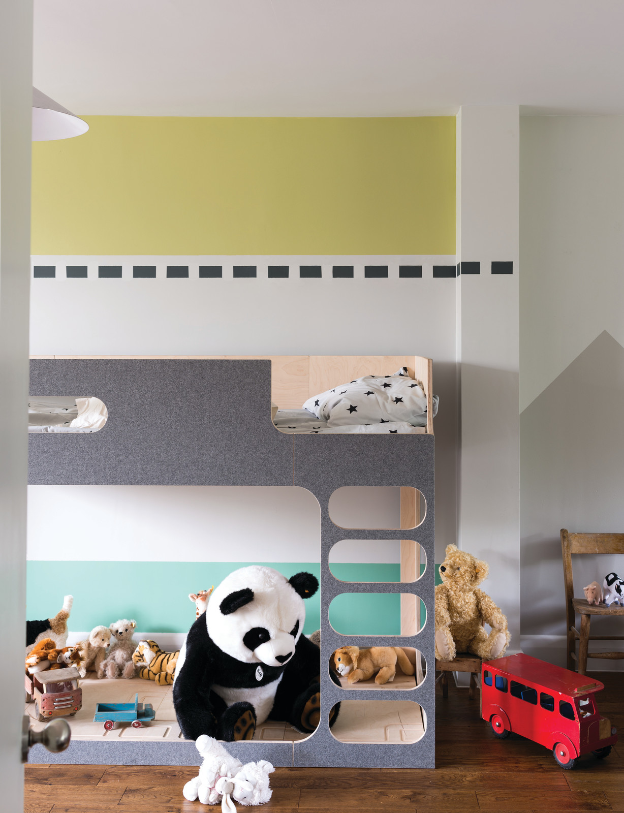 Идеи декора детских комнат в красках Farrow & Ball