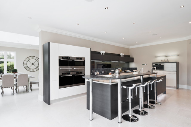 Beechwood Manor moderno-cocina