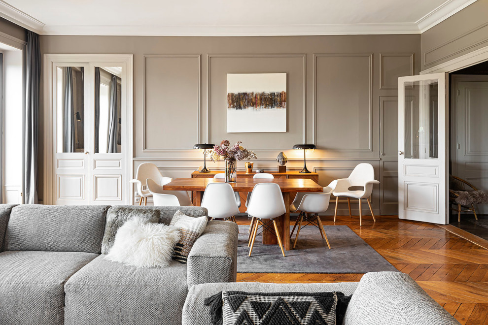 Inspiration for an eclectic family room in Lyon.