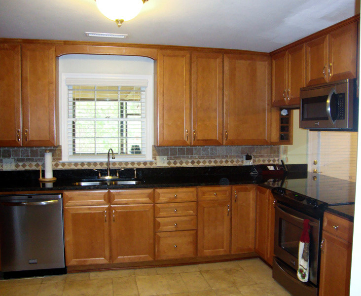 Photo of a contemporary kitchen in Charleston.