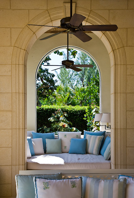 Beachfront Escape mediterran-patio