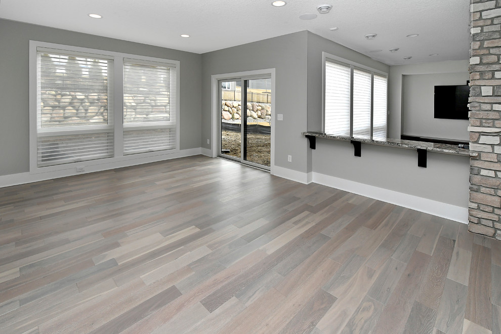 Inspiration for a transitional home design remodel in Minneapolis