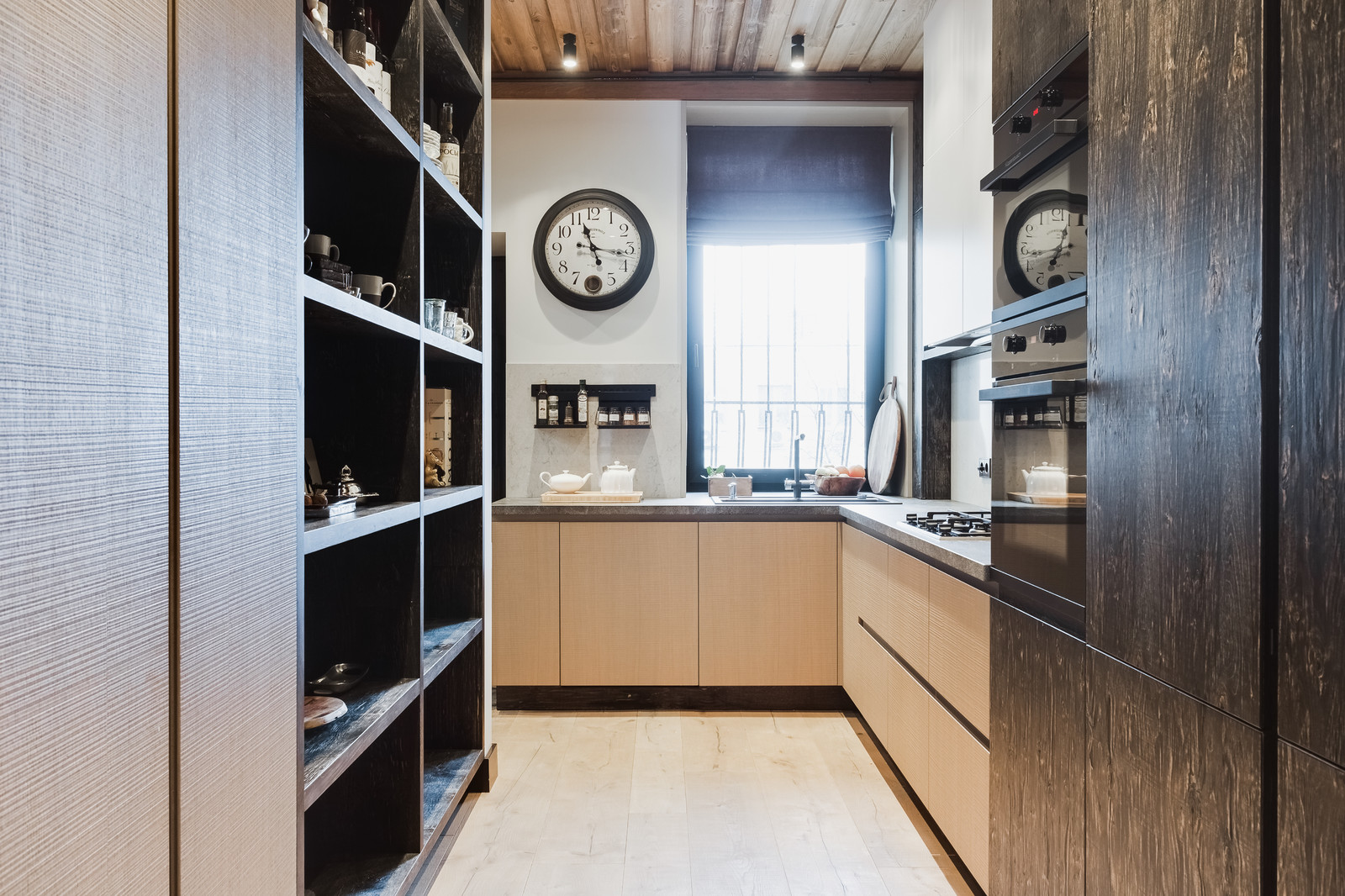 Необычное сочетание березы Old legno naturale, структурного шпона и эмали