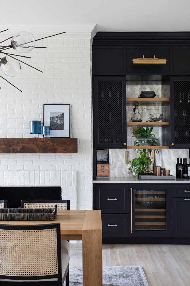 Transitional home design photo in Austin