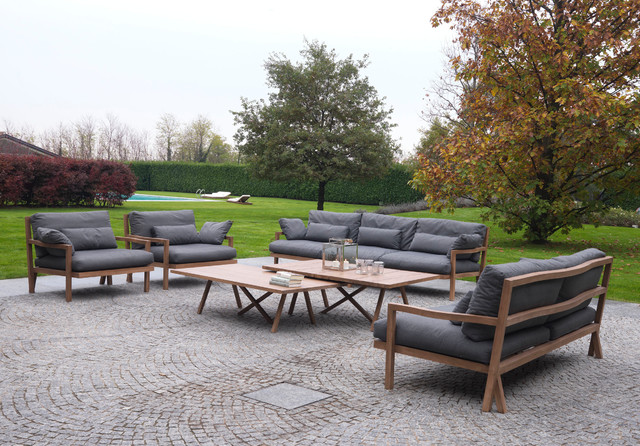 PROGRAMMA EXIT OUT DOOR DESIGNER GIOVANNA AZZARELLO mediterranean-courtyard