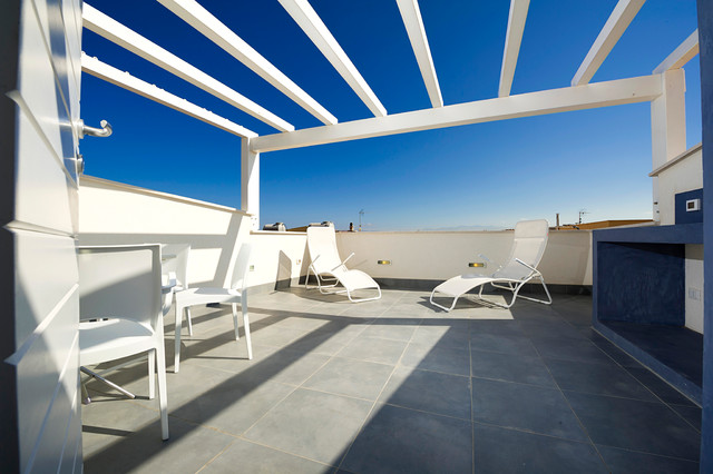 casa AC contemporary-deck