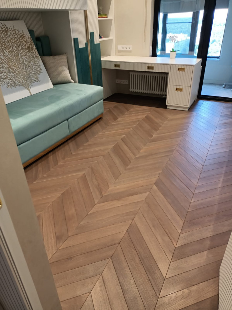 Инженерная доска, дуб, масло с твёрдым воском, французская ёлка.