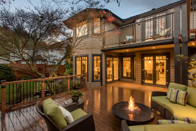 Backyard Deck clasico-terraza-y-balcon