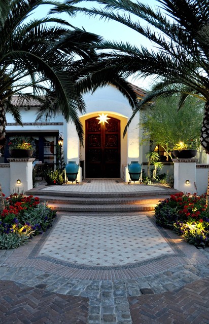 Transitional Home mediterranean-entry