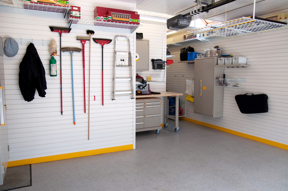 Photo of a traditional garage in London.