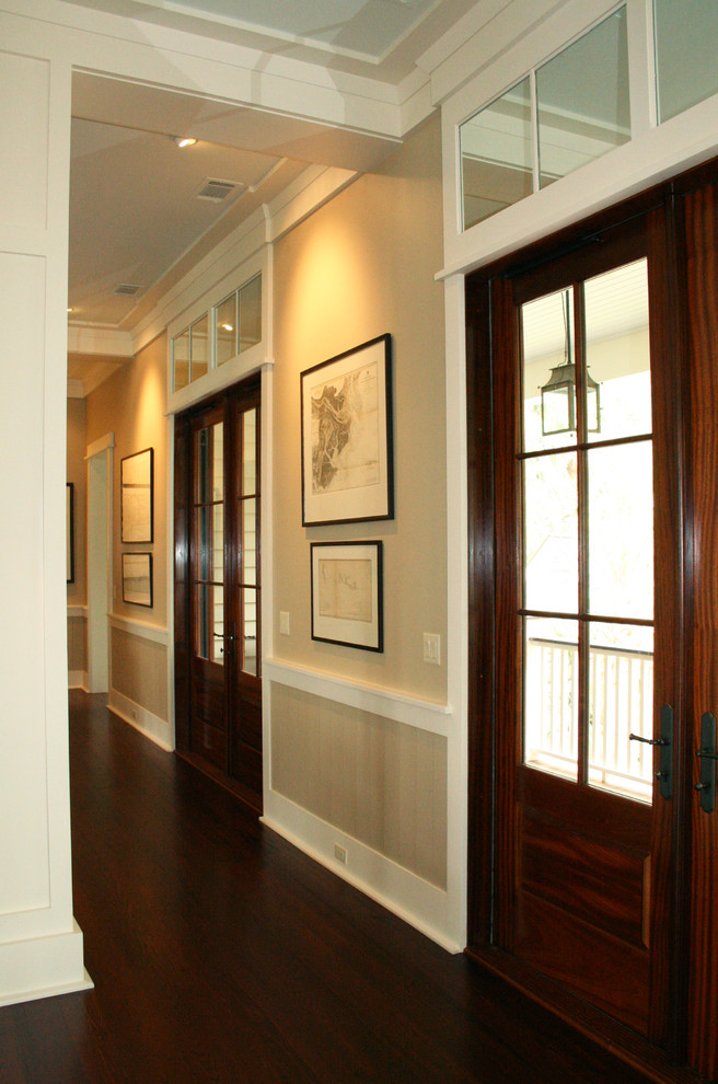Photo of a traditional hallway in Charleston.