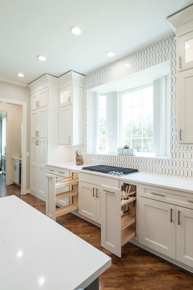 Inspiration for a transitional kitchen remodel in Dallas