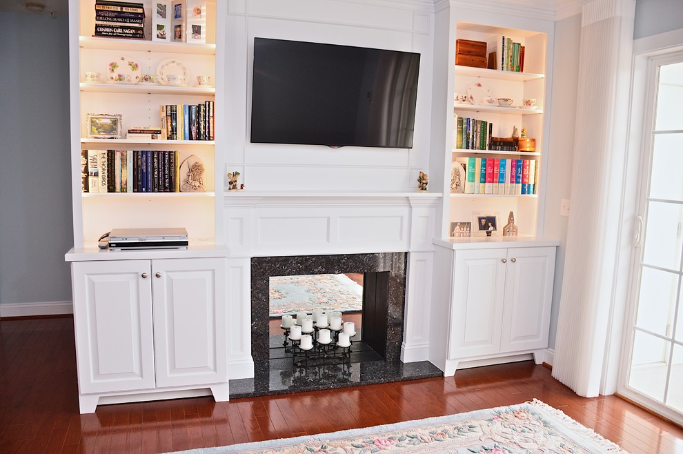 Bookcase/Built-in
