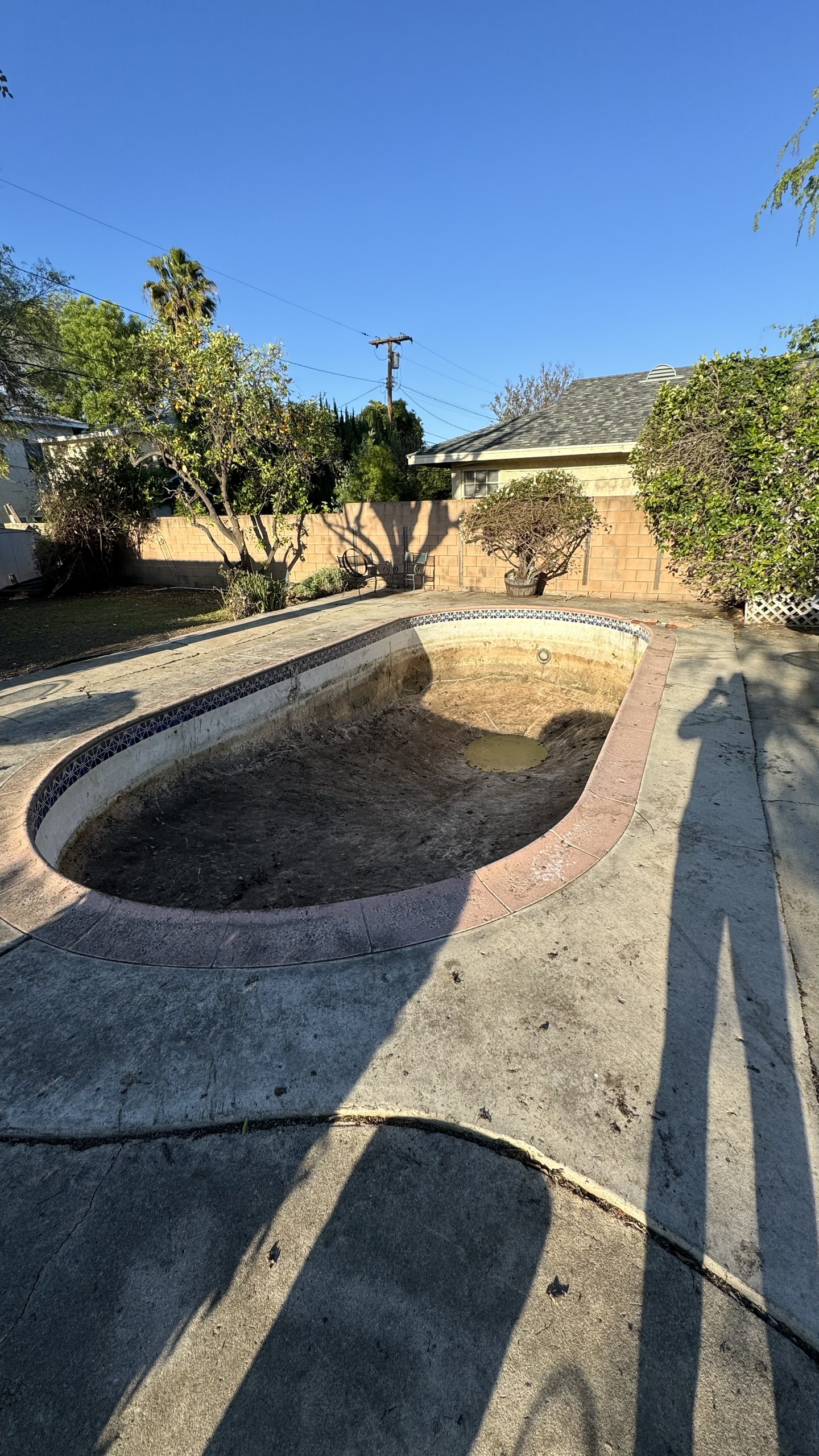 Reseda - Complete pool repair and renovation