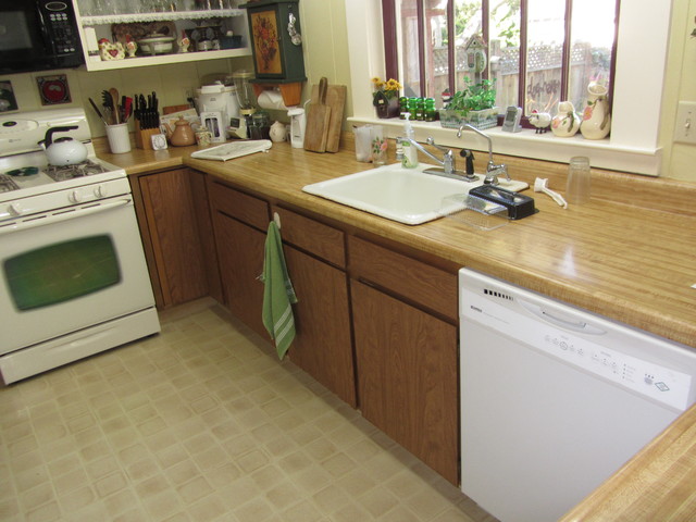 CampKitchen-Before american-traditional-kitchen