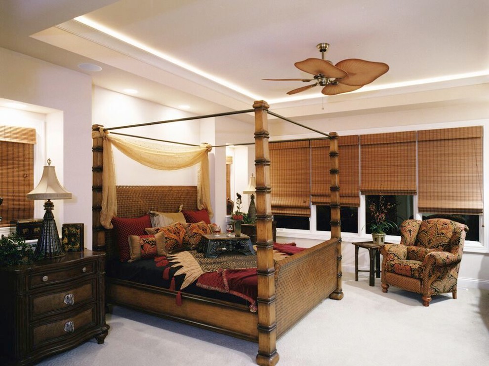 Bedroom - transitional bedroom idea in Cincinnati