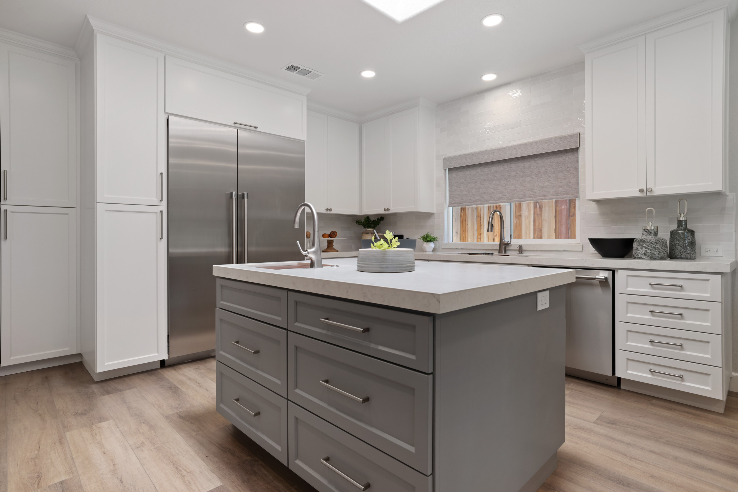 Highland Kitchen and Laundry Room
