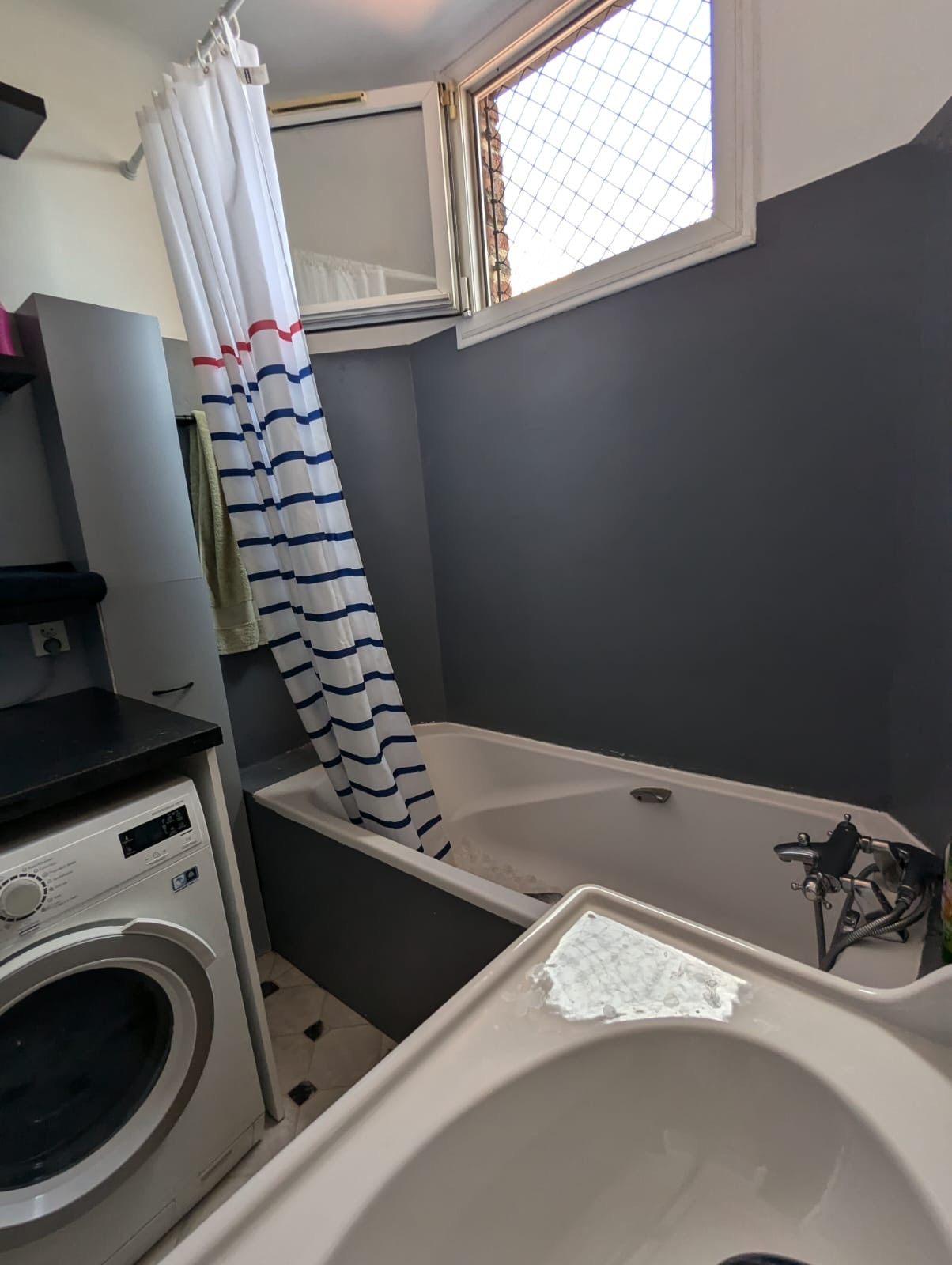 salle de bain zen et fonctionnelle