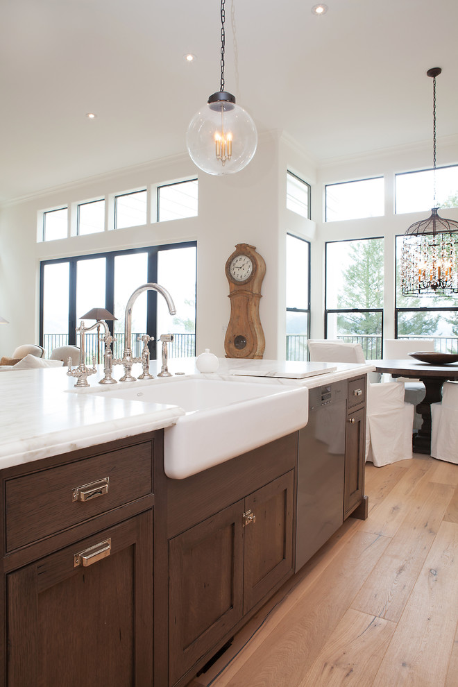 Transitional kitchen photo in San Francisco