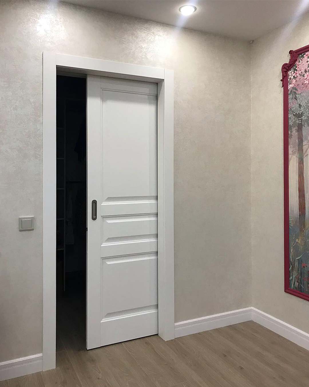 Детская с оленями, 24кв.м с гардеробной 3,6кв.м.