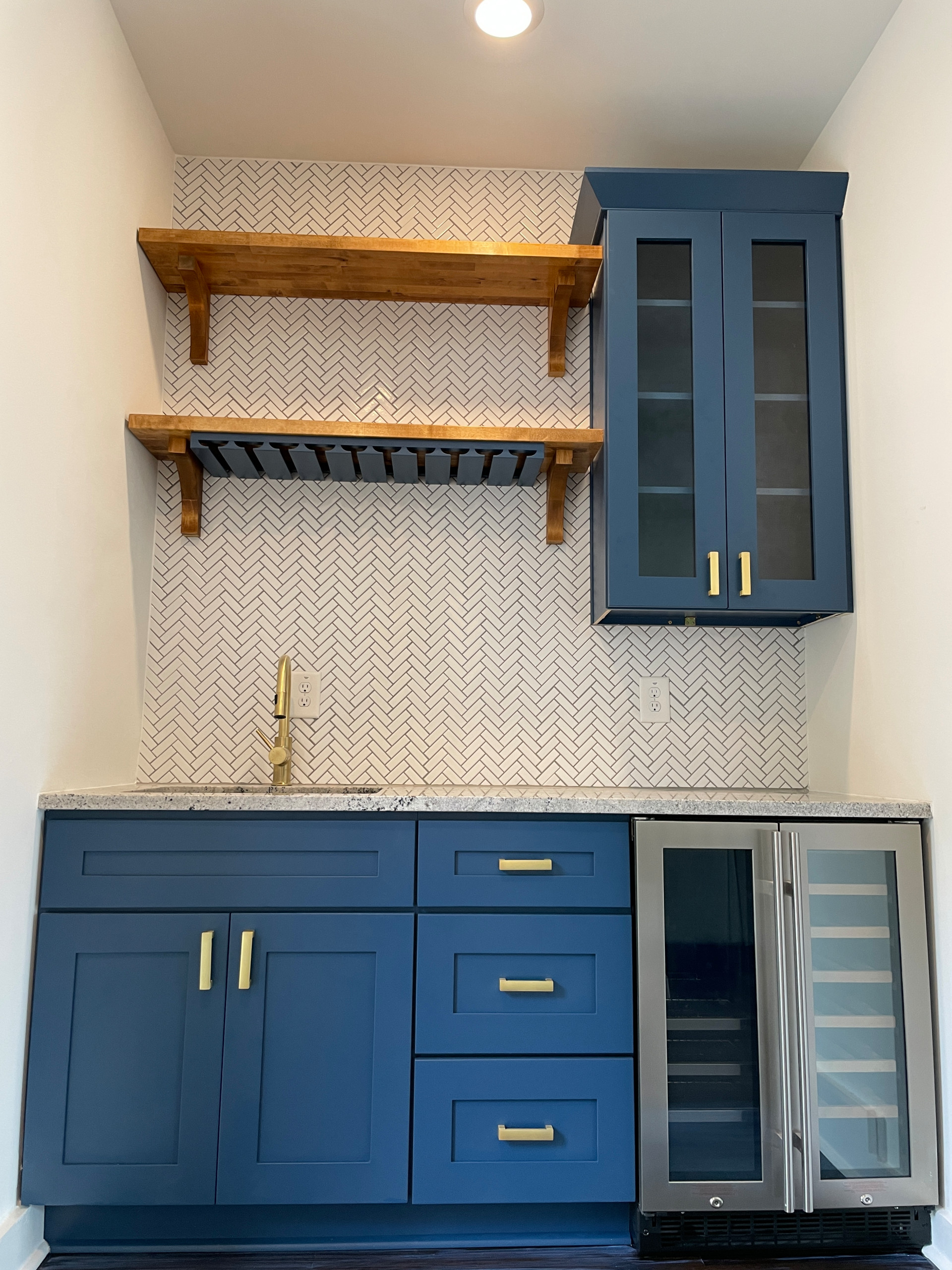 Mini Bar