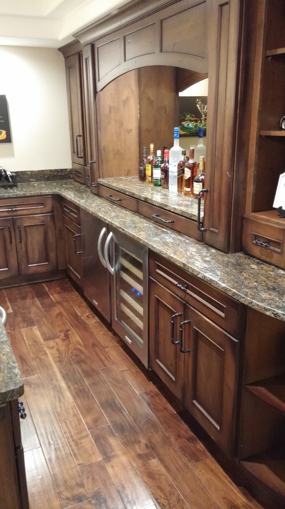 Home design - transitional home design idea in Milwaukee