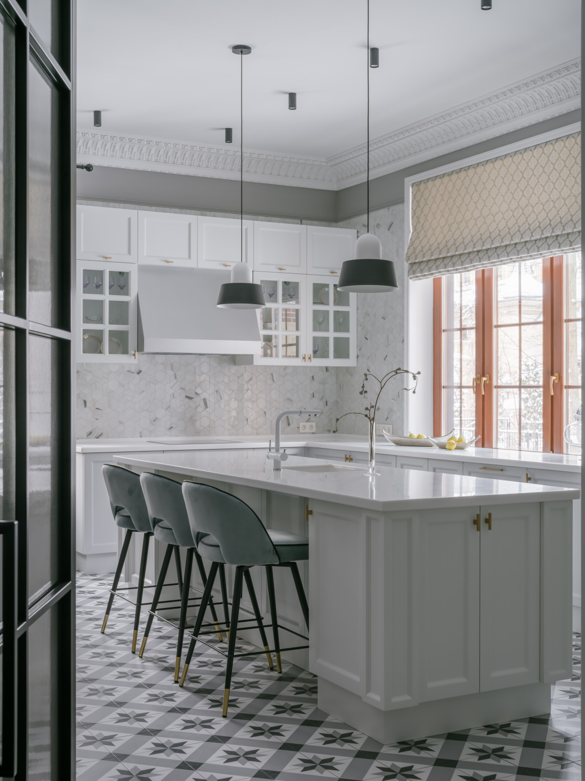 Стилизация загородного дома в КП Довиль