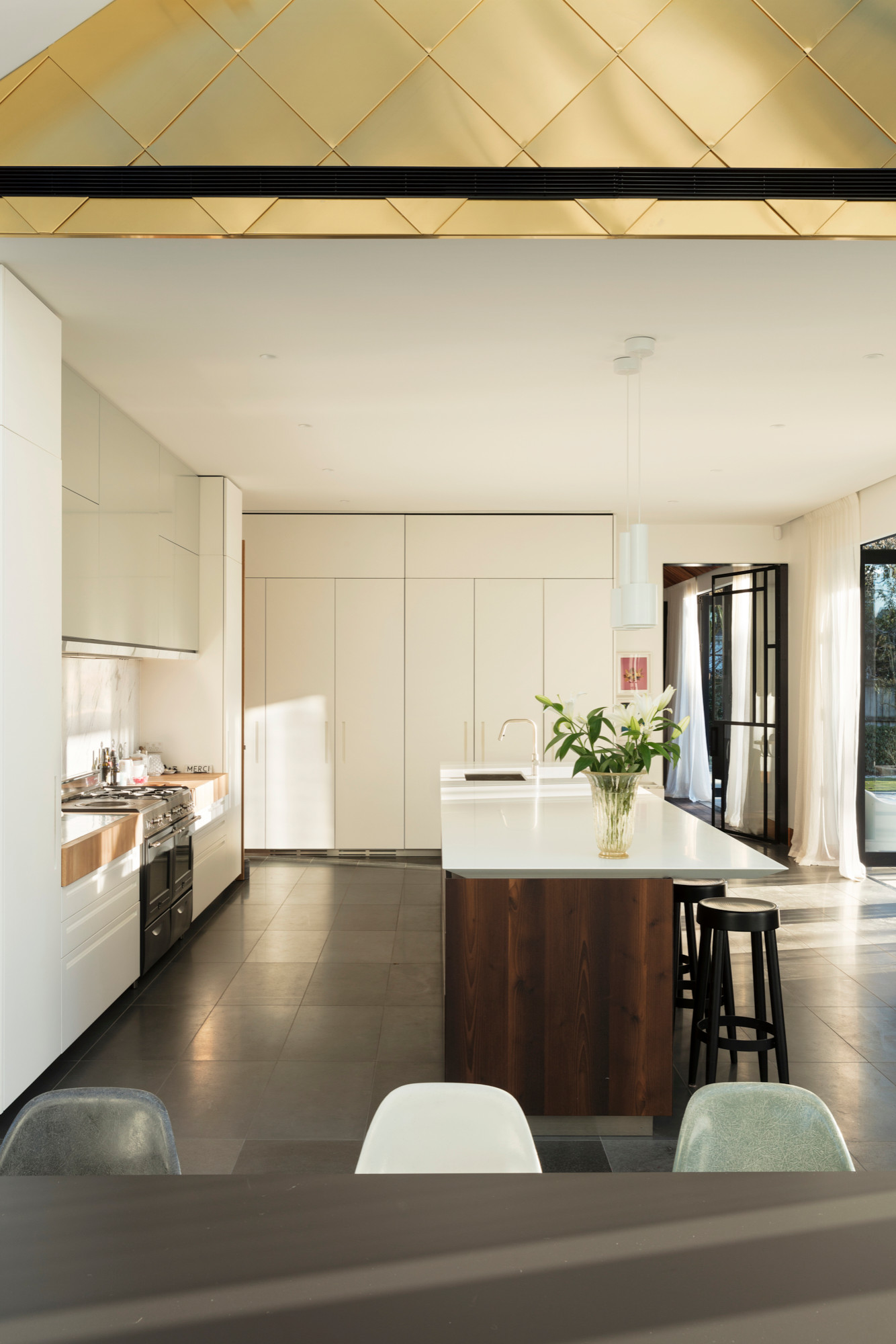 Houzz Tour: A Love of Art and Design in Every Detail of This Home ...