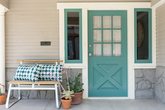 Dunn-Edwards 2018 Color of the Year: The Green Hour (DET544) - Exterior