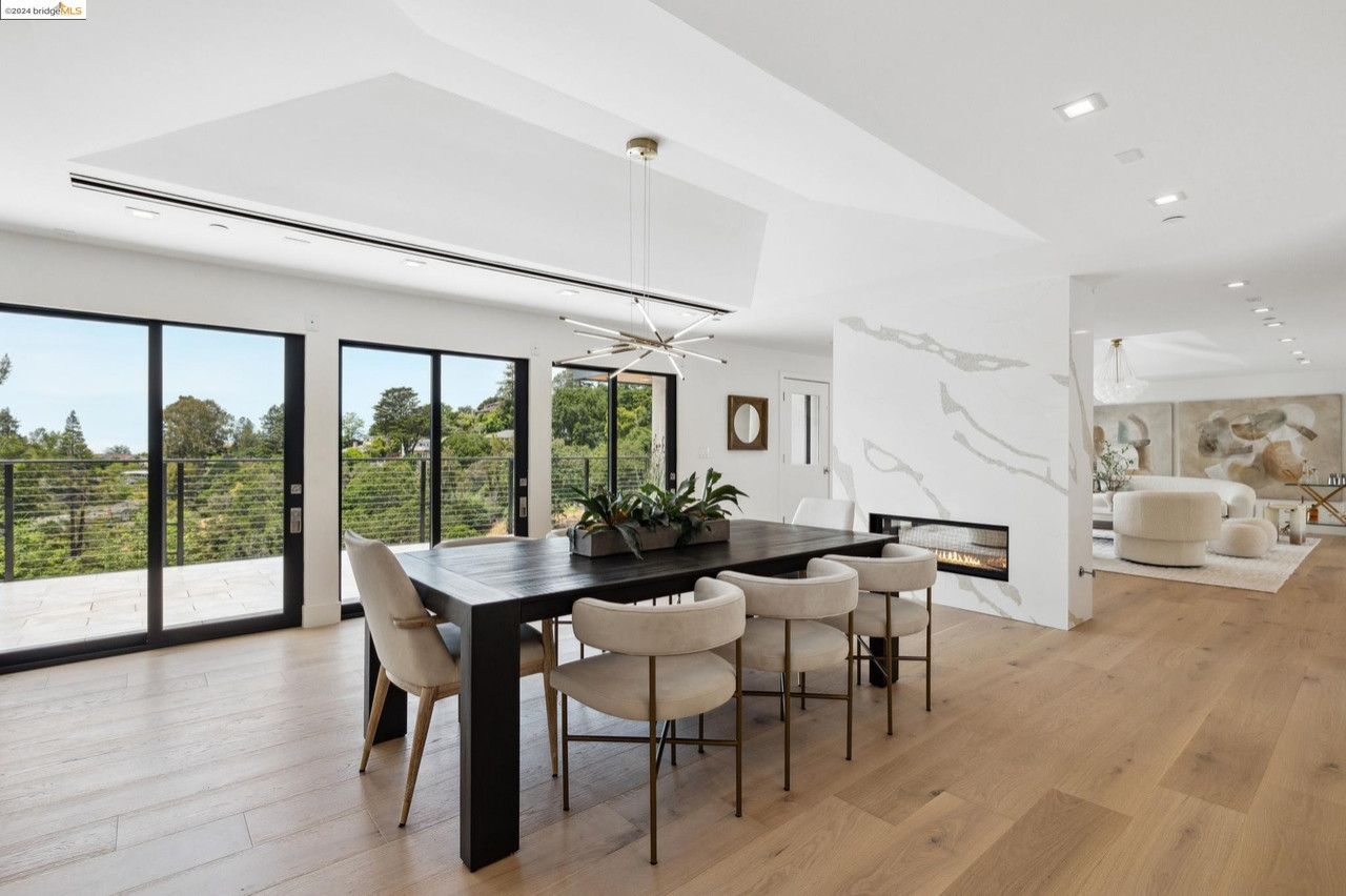 Modern House - Moyer Place