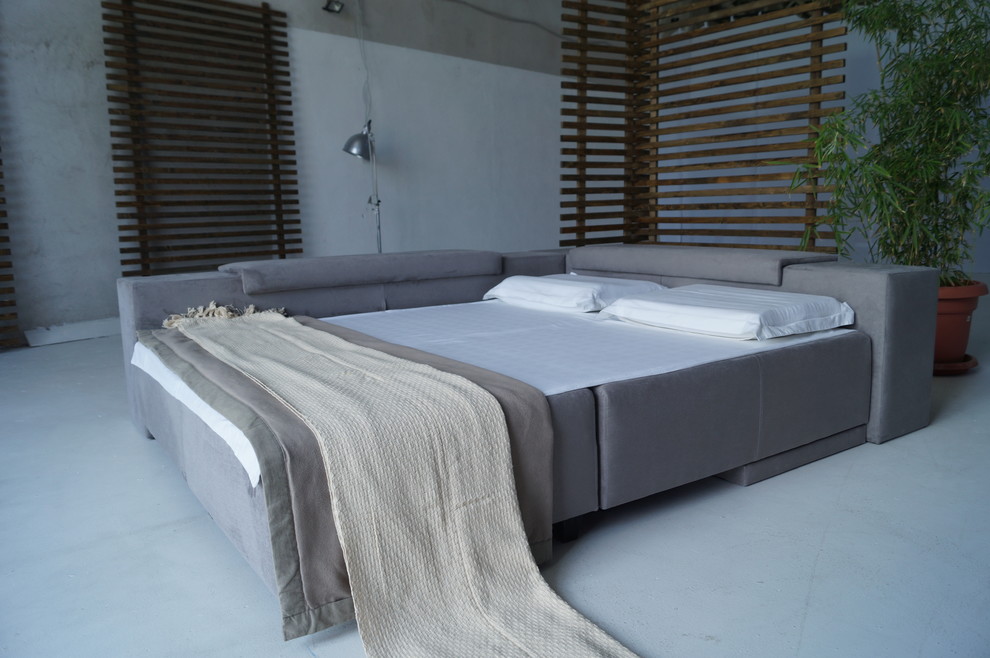 Design ideas for a contemporary bedroom in Barcelona.